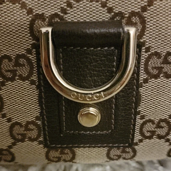Gucci Beige and Brown GG Canvas Shoulder Bag - Picture 4 of 10